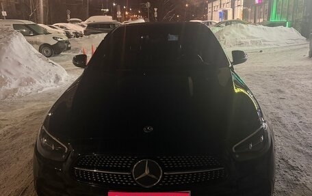 Mercedes-Benz E-Класс, 2022 год, 4 500 000 рублей, 1 фотография