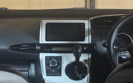 Toyota Wish II, 2015 год, 1 585 000 рублей, 3 фотография