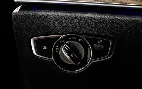 Mercedes-Benz E-Класс, 2018 год, 3 100 000 рублей, 13 фотография