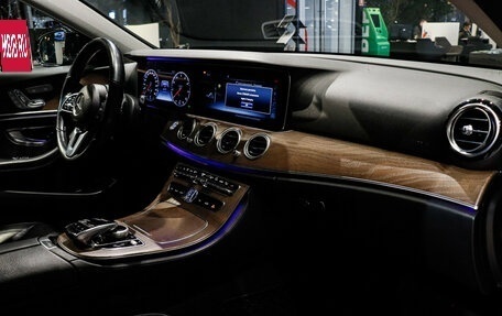 Mercedes-Benz E-Класс, 2018 год, 3 100 000 рублей, 7 фотография