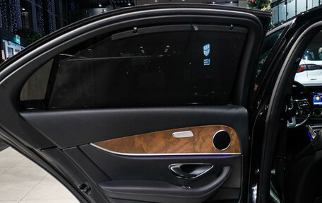 Mercedes-Benz E-Класс, 2018 год, 3 100 000 рублей, 22 фотография