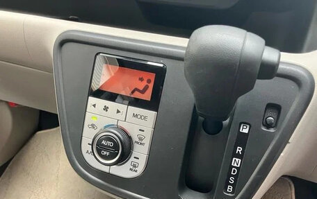 Toyota Passo III, 2022 год, 556 000 рублей, 13 фотография