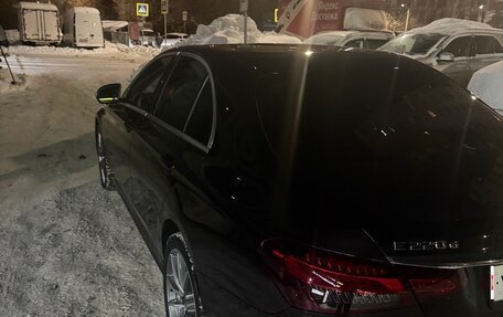 Mercedes-Benz E-Класс, 2022 год, 4 500 000 рублей, 5 фотография