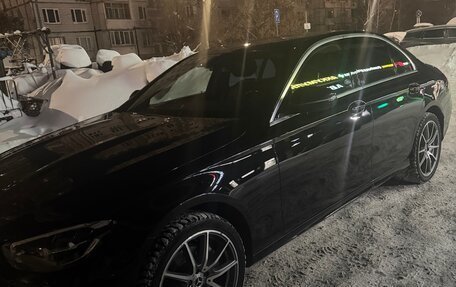 Mercedes-Benz E-Класс, 2022 год, 4 500 000 рублей, 4 фотография