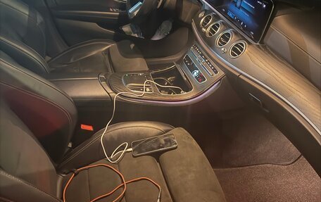 Mercedes-Benz E-Класс, 2022 год, 4 500 000 рублей, 8 фотография