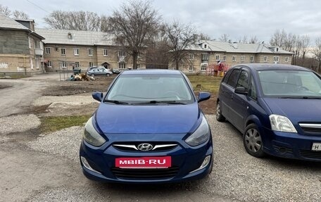 Hyundai Solaris II рестайлинг, 2013 год, 790 000 рублей, 4 фотография