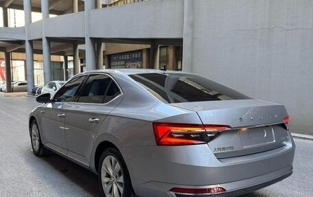 Skoda Superb III рестайлинг, 2022 год, 1 970 000 рублей, 6 фотография