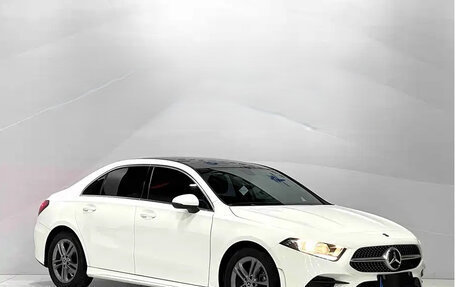 Mercedes-Benz A-Класс, 2023 год, 1 700 000 рублей, 3 фотография
