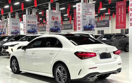 Mercedes-Benz A-Класс, 2023 год, 1 700 000 рублей, 8 фотография