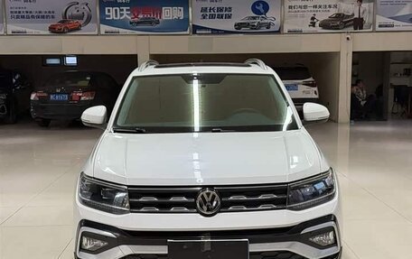 Volkswagen T-Cross I, 2023 год, 1 600 000 рублей, 2 фотография