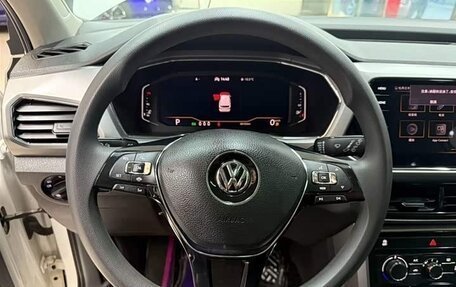 Volkswagen T-Cross I, 2023 год, 1 600 000 рублей, 10 фотография