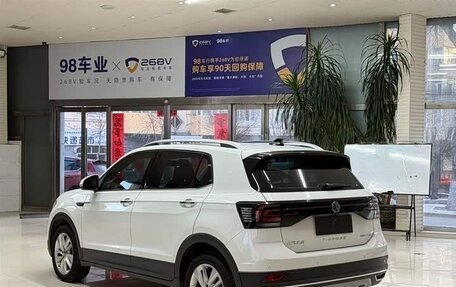 Volkswagen T-Cross I, 2023 год, 1 600 000 рублей, 7 фотография