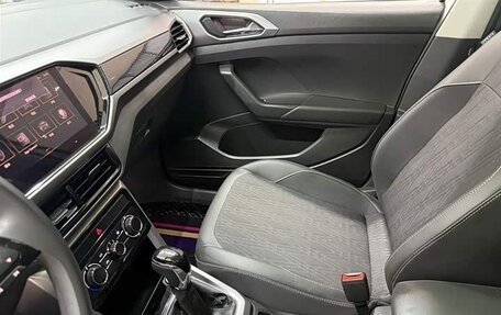 Volkswagen T-Cross I, 2023 год, 1 600 000 рублей, 8 фотография