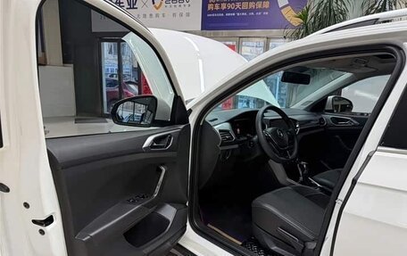 Volkswagen T-Cross I, 2023 год, 1 600 000 рублей, 11 фотография