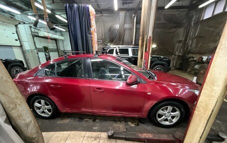 Chevrolet Cruze II, 2010 год, 599 000 рублей, 9 фотография