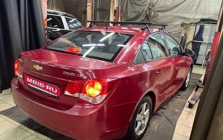 Chevrolet Cruze II, 2010 год, 599 000 рублей, 8 фотография