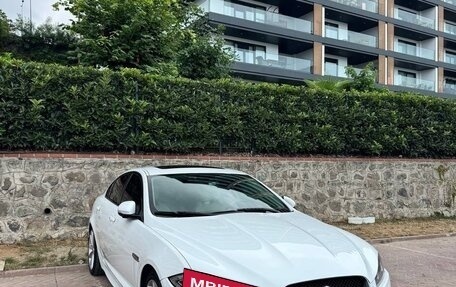 Jaguar XF I рестайлинг, 2014 год, 1 950 000 рублей, 1 фотография