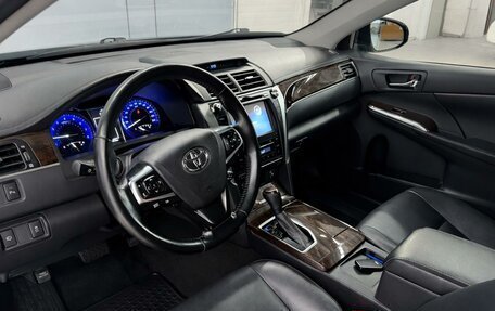 Toyota Camry, 2017 год, 1 800 000 рублей, 6 фотография