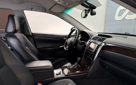 Toyota Camry, 2017 год, 1 800 000 рублей, 11 фотография