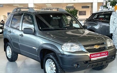 Chevrolet Niva I рестайлинг, 2013 год, 490 000 рублей, 3 фотография