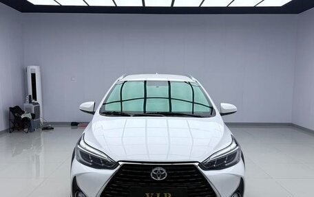 Toyota Yaris XP150 рестайлинг, 2022 год, 1 250 000 рублей, 4 фотография