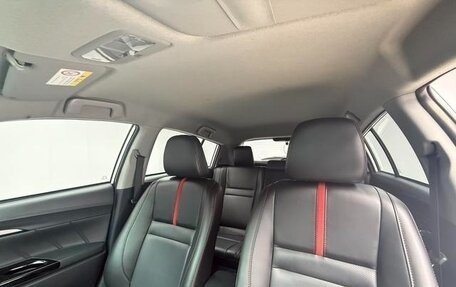 Toyota Yaris XP150 рестайлинг, 2022 год, 1 250 000 рублей, 14 фотография