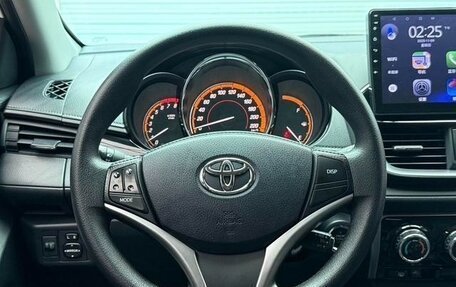 Toyota Yaris XP150 рестайлинг, 2022 год, 1 250 000 рублей, 12 фотография