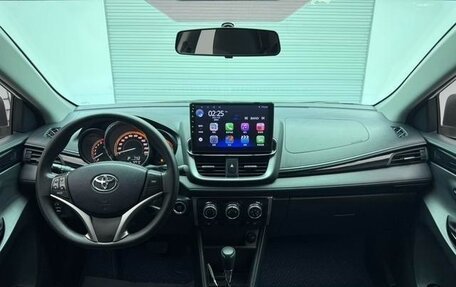 Toyota Yaris XP150 рестайлинг, 2022 год, 1 250 000 рублей, 6 фотография