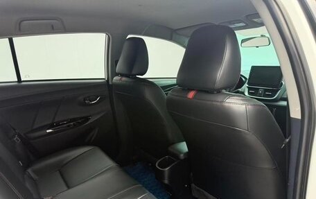 Toyota Yaris XP150 рестайлинг, 2022 год, 1 250 000 рублей, 9 фотография