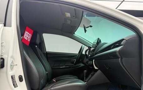 Toyota Yaris XP150 рестайлинг, 2022 год, 1 250 000 рублей, 10 фотография