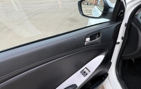 Hyundai Solaris II рестайлинг, 2016 год, 5 150 000 рублей, 6 фотография