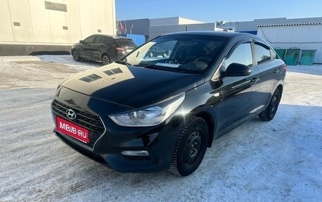 Hyundai Solaris II рестайлинг, 2017 год, 790 000 рублей, 1 фотография