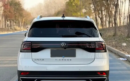 Volkswagen T-Cross I, 2022 год, 1 090 187 рублей, 6 фотография