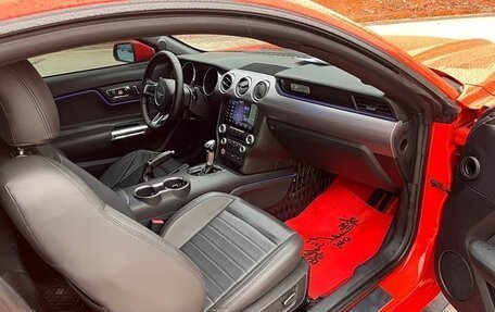 Ford Mustang VI рестайлинг, 2017 год, 6 300 000 рублей, 7 фотография