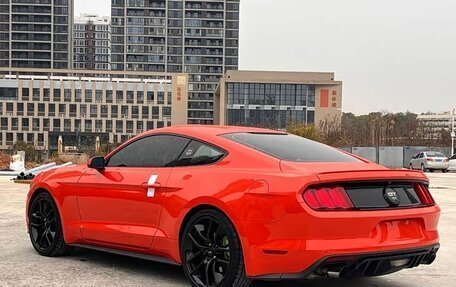 Ford Mustang VI рестайлинг, 2017 год, 6 300 000 рублей, 6 фотография