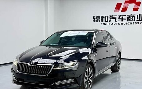 Skoda Superb III рестайлинг, 2023 год, 1 990 600 рублей, 1 фотография