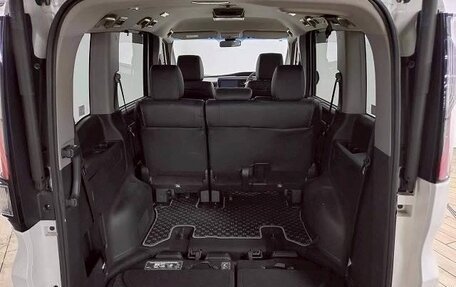 Honda Stepwgn IV, 2017 год, 1 690 000 рублей, 10 фотография