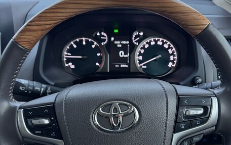 Toyota Land Cruiser Prado 150 рестайлинг 2, 2021 год, 6 299 999 рублей, 5 фотография
