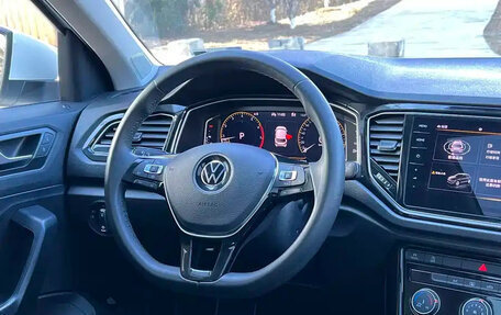 Volkswagen T-Roc I, 2022 год, 1 294 000 рублей, 16 фотография