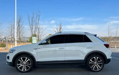 Volkswagen T-Roc I, 2022 год, 1 294 000 рублей, 8 фотография