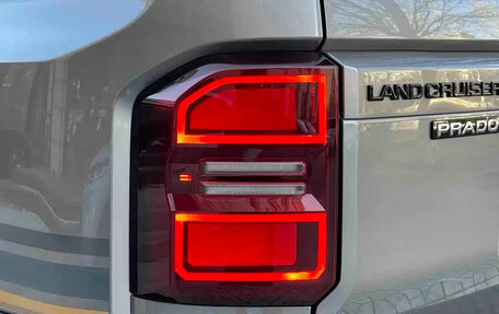 Toyota Land Cruiser Prado, 2025 год, 8 000 000 рублей, 8 фотография