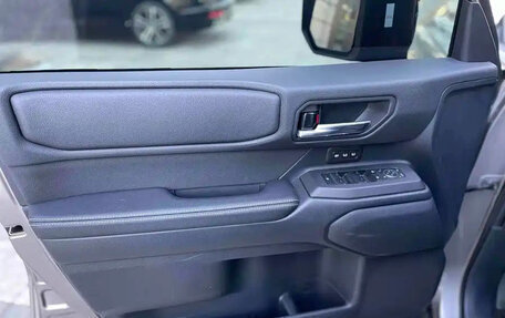 Toyota Land Cruiser Prado, 2025 год, 8 000 000 рублей, 30 фотография