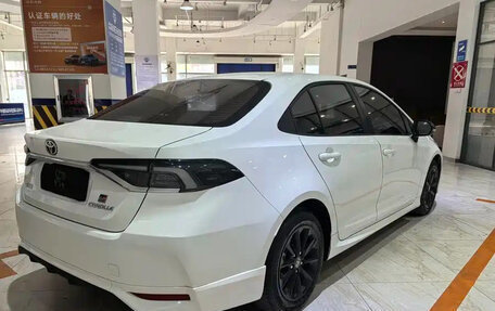 Toyota Corolla, 2022 год, 1 200 000 рублей, 4 фотография