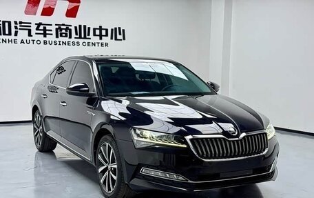 Skoda Superb III рестайлинг, 2023 год, 1 990 600 рублей, 3 фотография