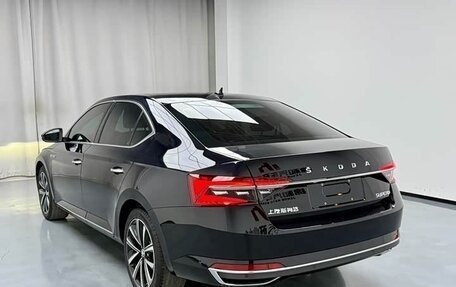 Skoda Superb III рестайлинг, 2023 год, 1 990 600 рублей, 6 фотография