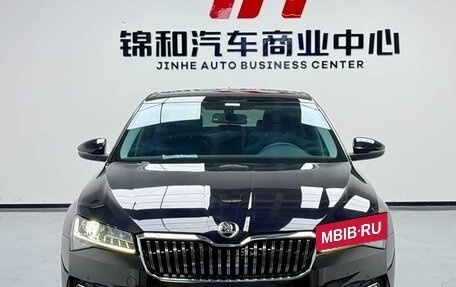 Skoda Superb III рестайлинг, 2023 год, 1 990 600 рублей, 2 фотография