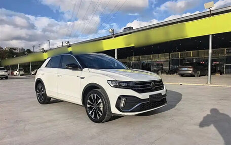 Volkswagen T-Roc I, 2022 год, 1 350 000 рублей, 3 фотография