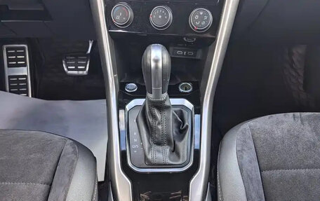 Volkswagen T-Roc I, 2022 год, 1 350 000 рублей, 12 фотография