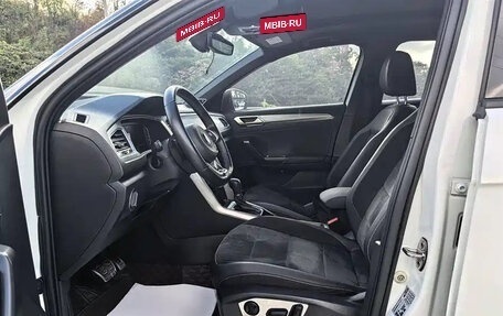 Volkswagen T-Roc I, 2022 год, 1 350 000 рублей, 7 фотография