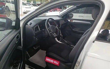 Volkswagen T-Roc I, 2022 год, 1 350 000 рублей, 8 фотография